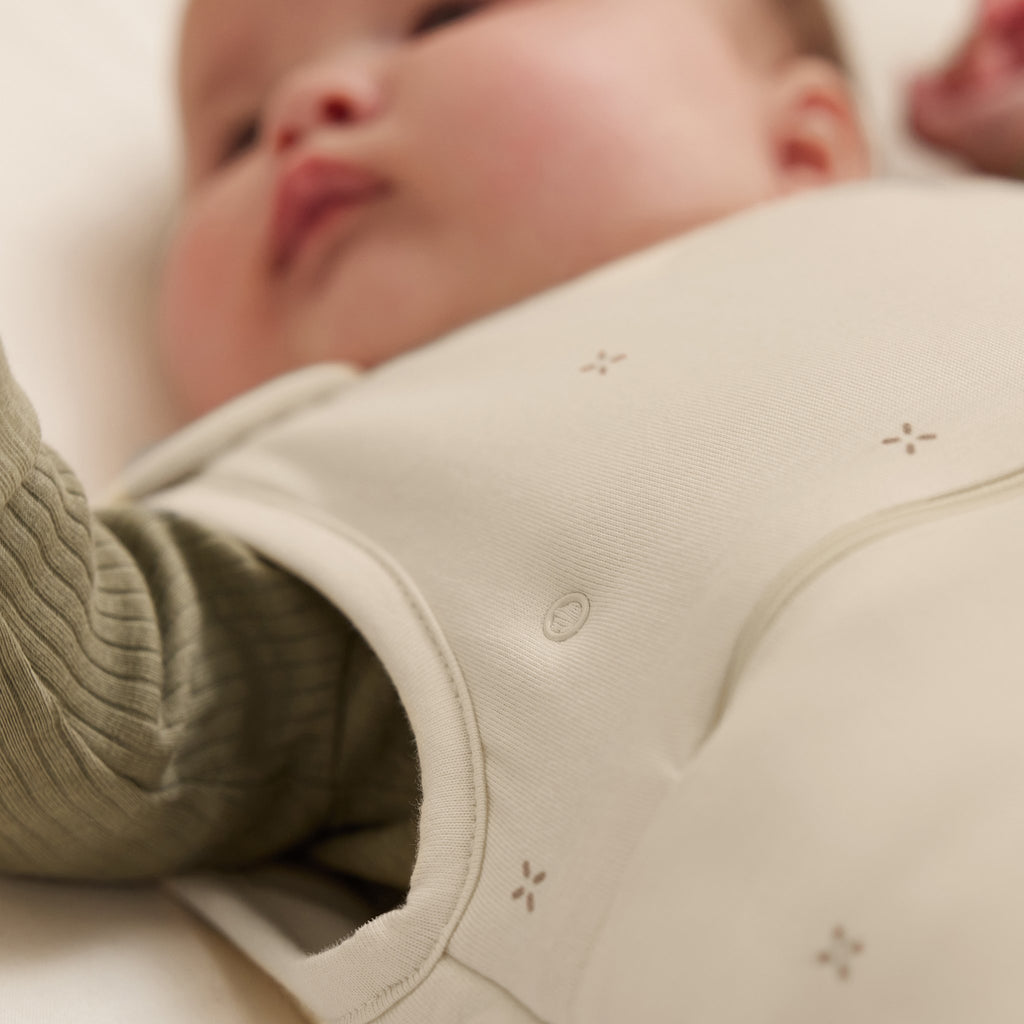 SnüzPouch Babyschlafsack 6-18 Monate 2,5 Tog - Cashmere Cross