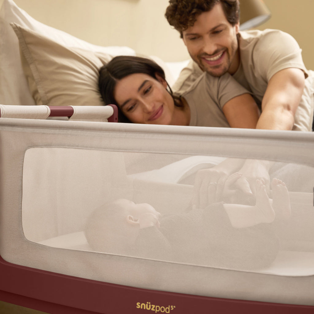 SnuzPod5 Bedside Crib Rouge