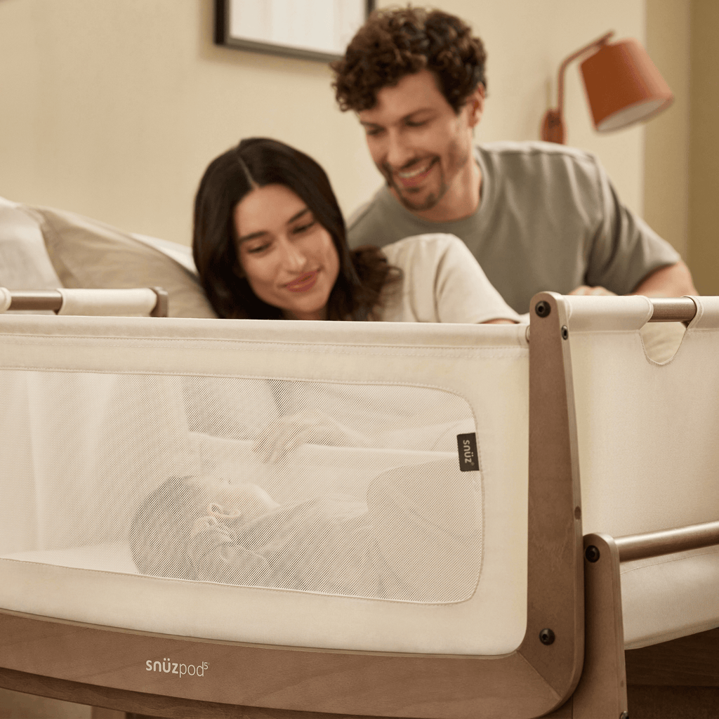SnuzPod5 Bedside Crib Walnut